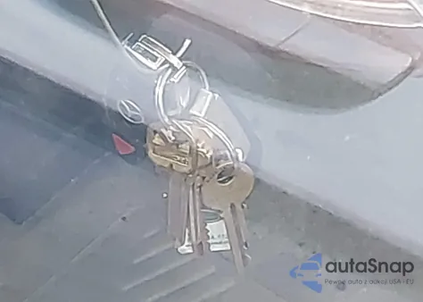 2011 Mercedes-Benz E 350 4Matic z USA, uszkodzony, nr VIN WDDHH8HB0BA218507